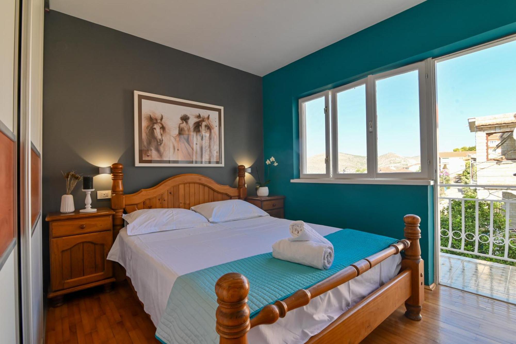 Apartment Spira Puovica Трогир Экстерьер фото