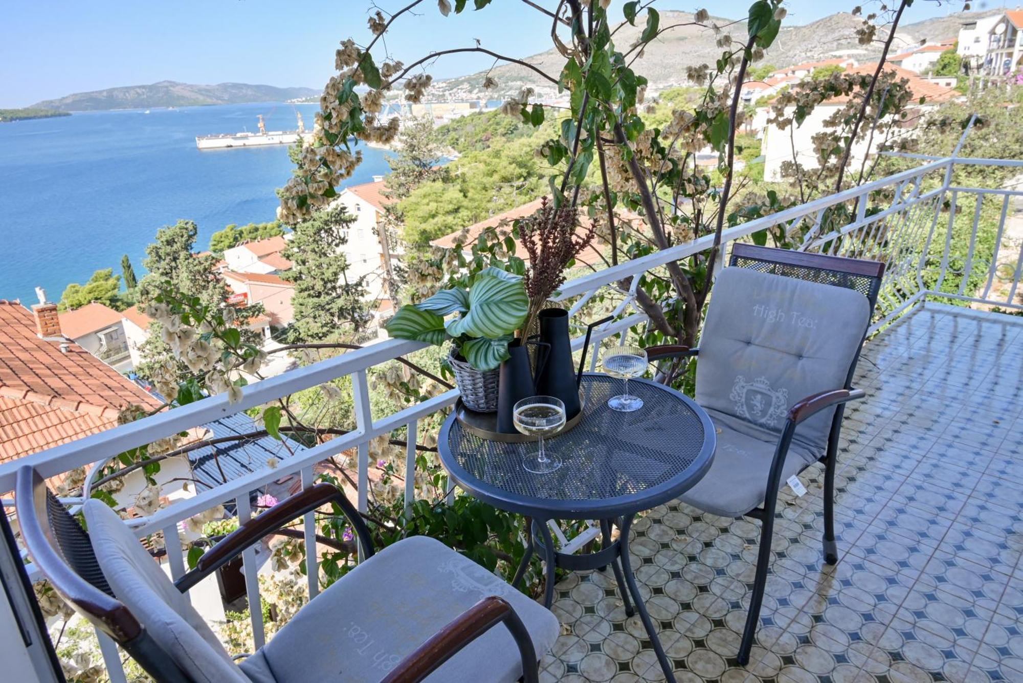 Apartment Spira Puovica Трогир Экстерьер фото