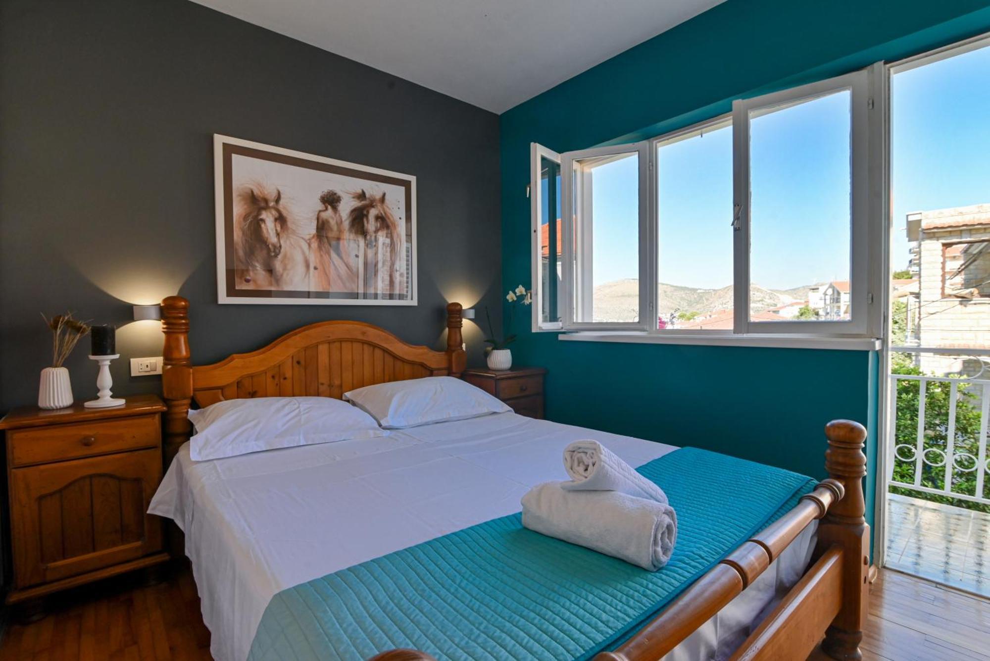 Apartment Spira Puovica Трогир Экстерьер фото